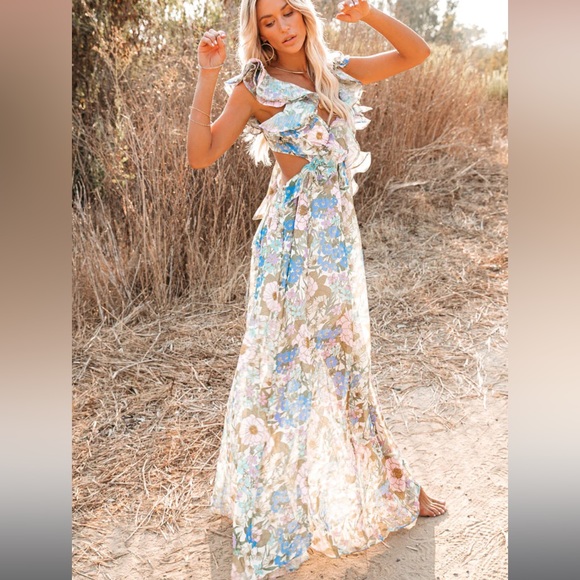 Vici Dresses & Skirts - VICI CUT OUT FLORAL MAXI DRESS